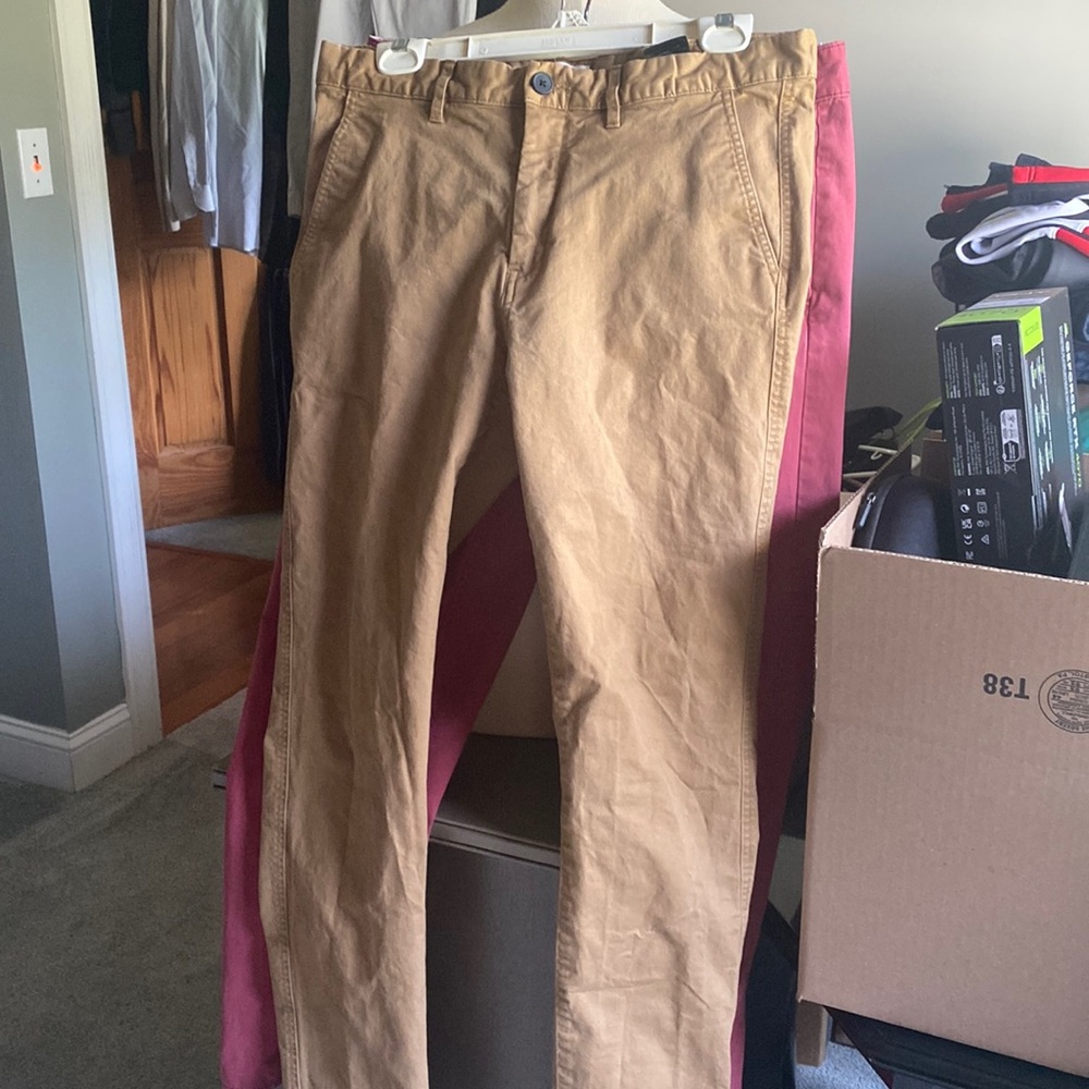 Men’s khaki